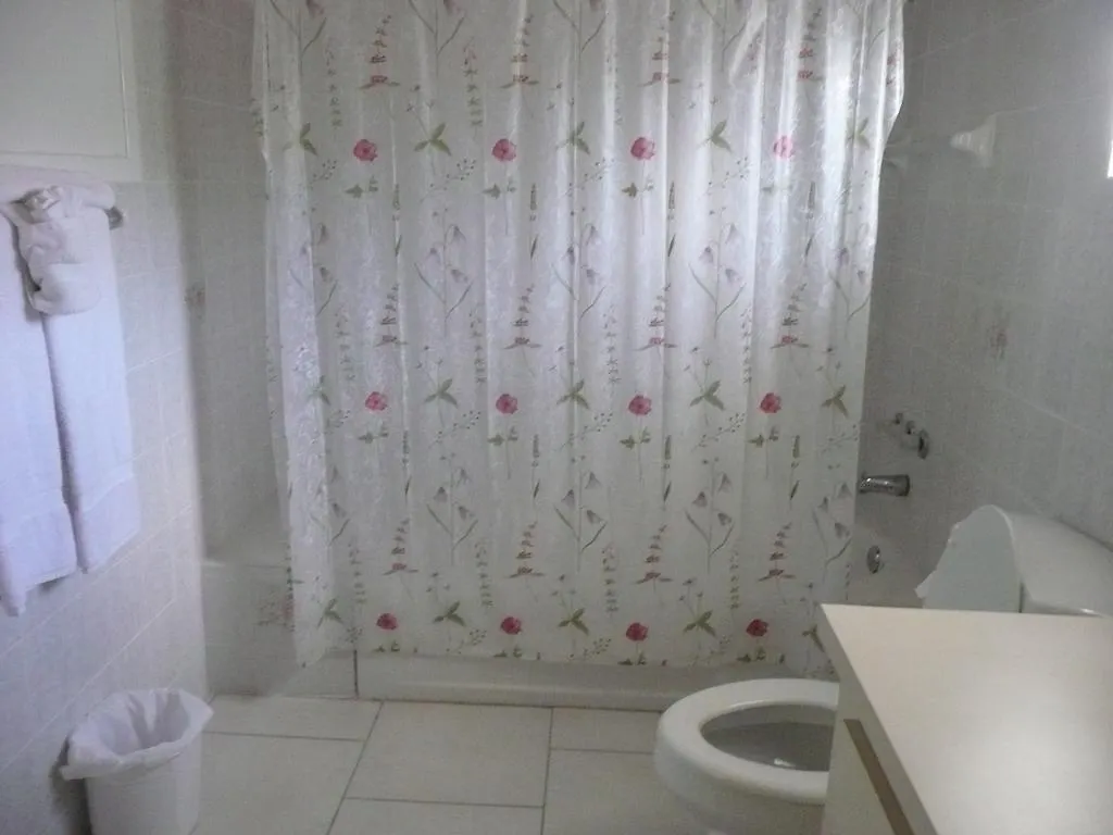 Cottage Cut Villas George Town Bahamas